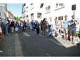 Fronleichnamsprozession durch die Straßen von Naumburg (Foto: Karl-Franz Thiede)